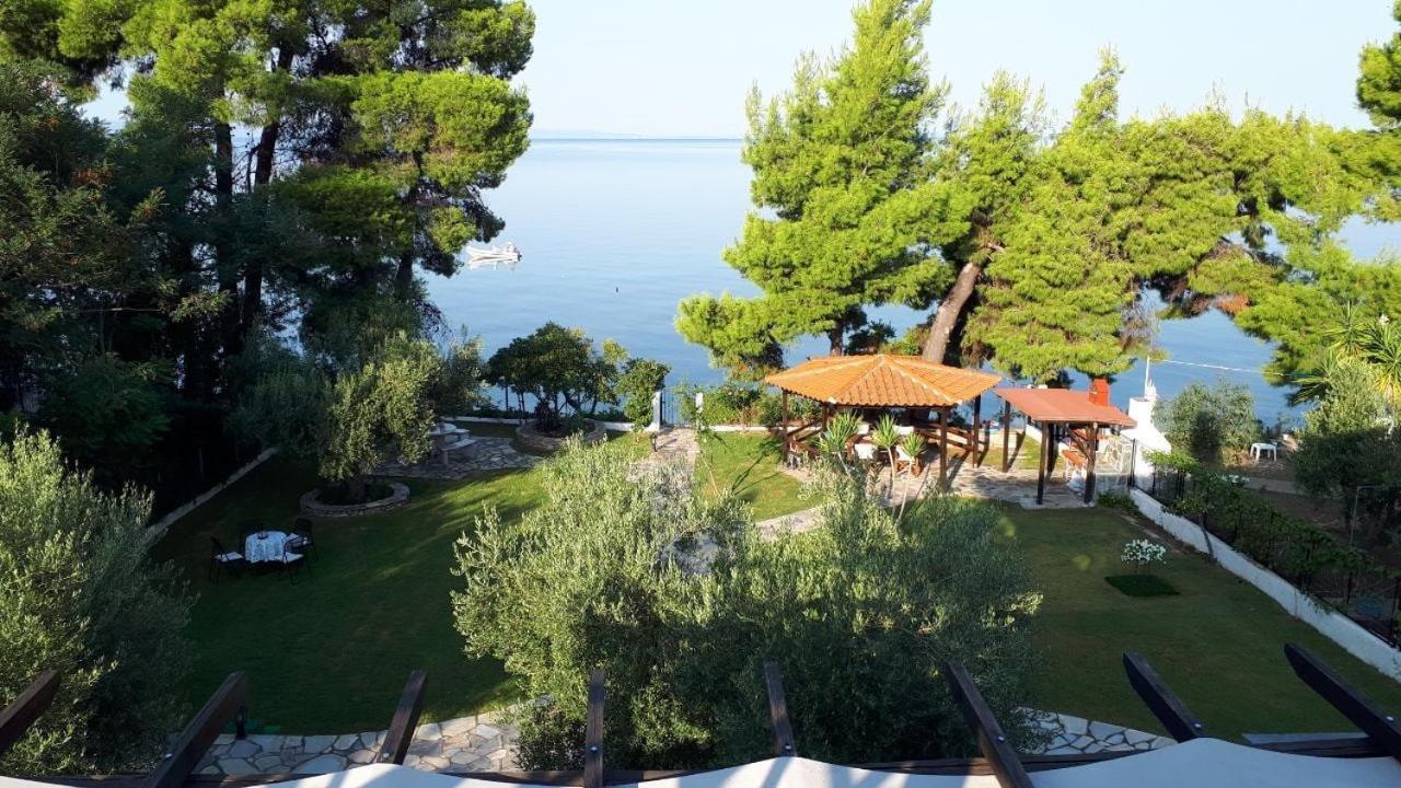 Ca' Del Mare 35M2 Villa Kalogria  Bagian luar foto